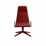 mitab highway lounge - Grafische en duidelijke stoel, stirkt en net in zijn verschijning maar comfortabel door de gewatteerde zitting.